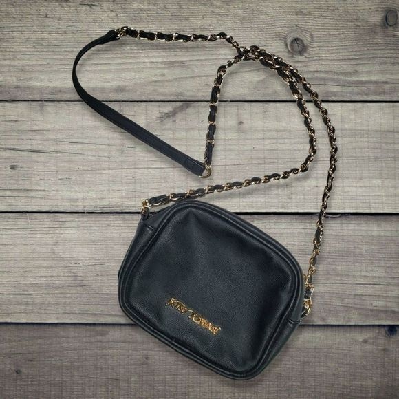 Betsey Johnson Handbags - BETSEY JOHNSON PURSE 